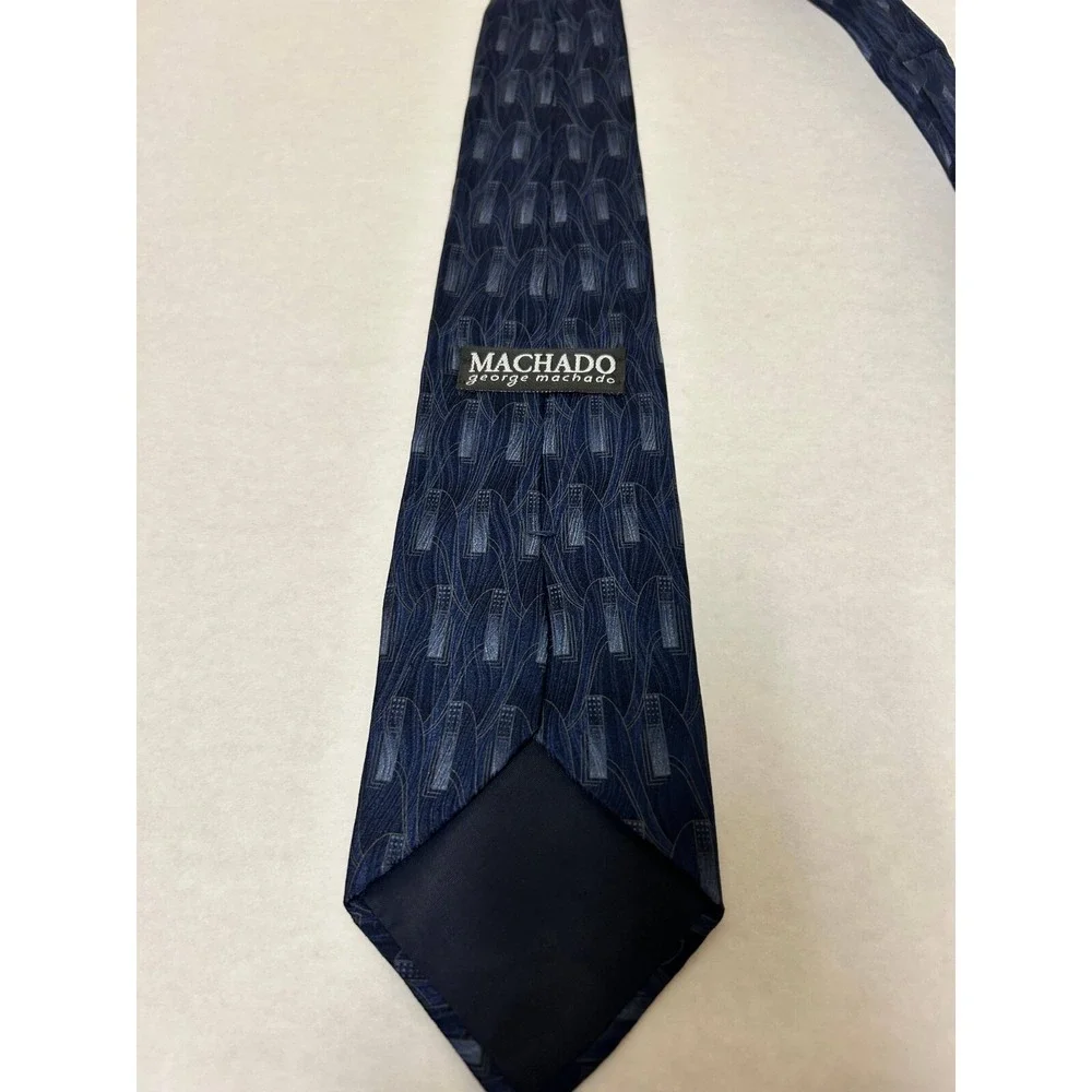 George Machado Necktie Mens One Size Navy Blue Geometric 100% Silk Designer Logo